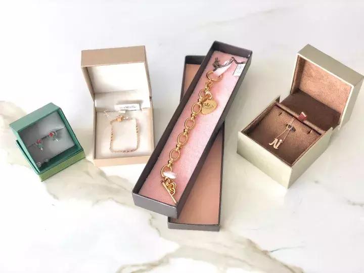 送礼什么礼物最走心,钱少送什么礼物最合适