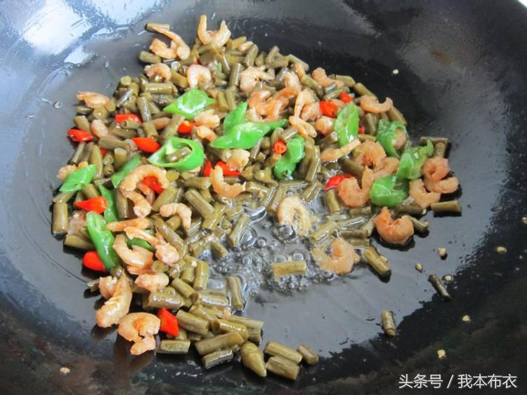 酸豆角炒虾酱,酸豆角炒虾米最正宗的做法