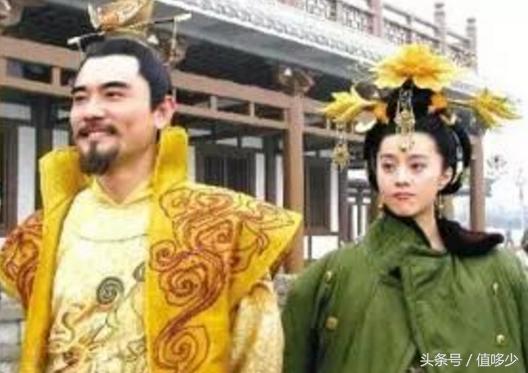 明星同款中戏羽绒服,明星同款中戏大衣