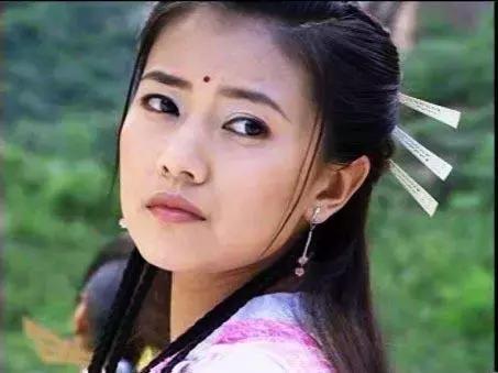 又双叒叕翻拍了!两位新晋小鲜肉你更看好谁?