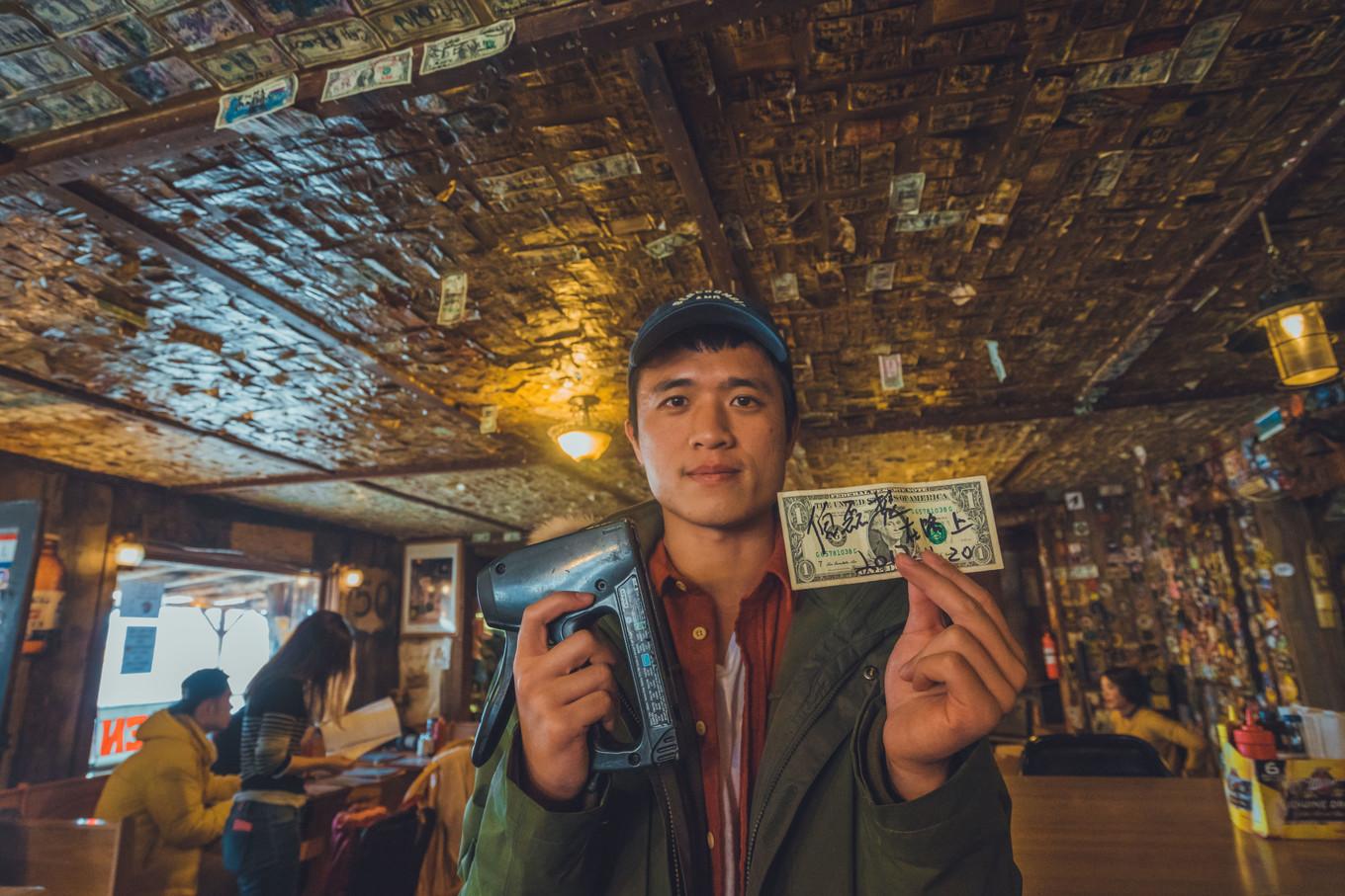 鍐呭崕杈惧窞鑻辨枃姝屾洸,鍐呭崕杈惧窞鐨勬瓕