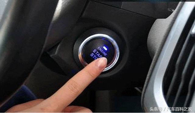 电瓶没电了搭电还是打不着咋回事,汽车电瓶没电了打不着火如何自救