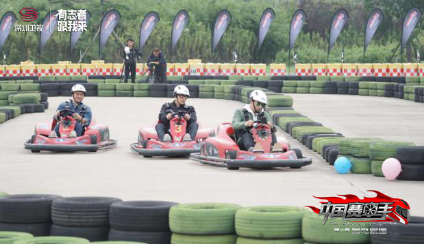 孙艺洲李佳航同台,孙艺洲即兴表演吕布