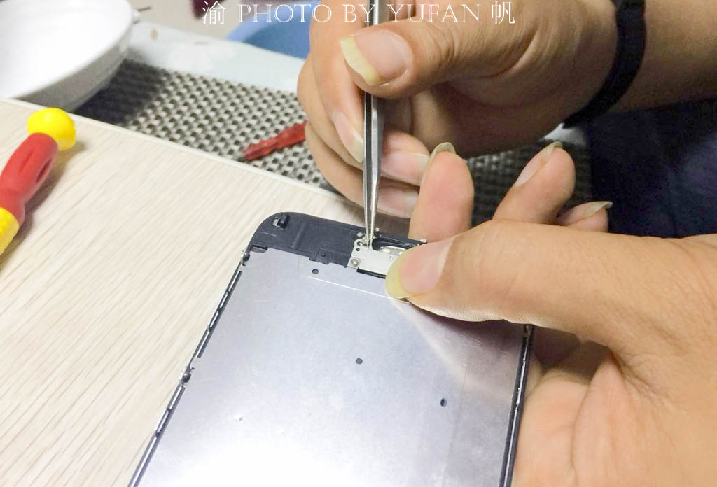 手机屏幕维修换屏工具怎样自己换,手机屏坏了怎样换屏比较靠谱