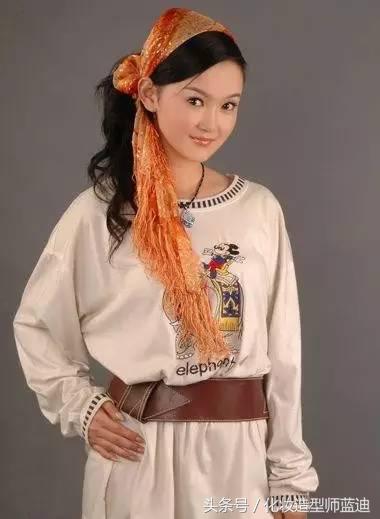 头发碎发多了怎样扎好看,头发碎发太多怎么弄发型