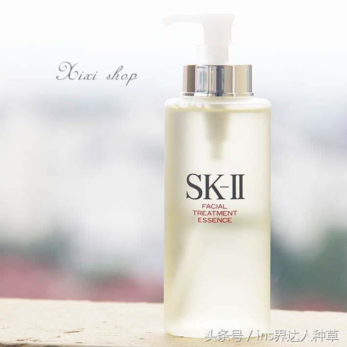 江疏影的化妆台分析，她一瓶喷雾700块，可我只买的起同款软糖