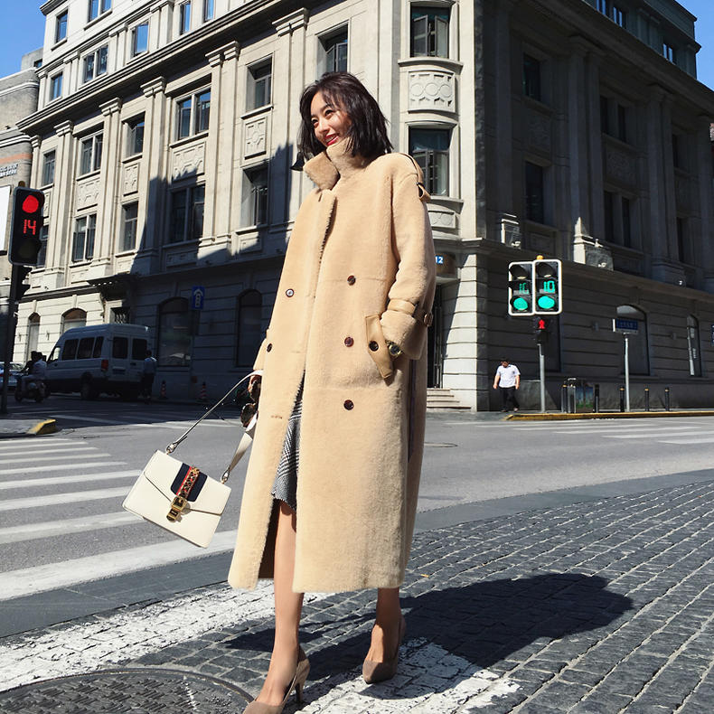 皮草外套怎么穿出时髦感,小香风皮草外套怎么搭配最好看