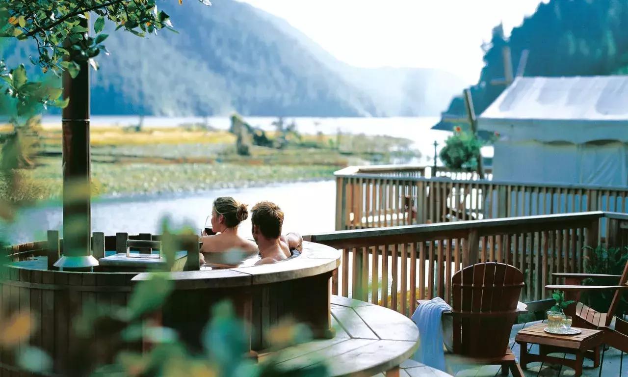 加拿大外星酒店,国外外星酒店