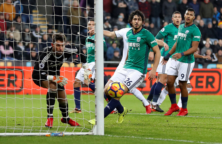 西布朗点球大战惜败,西布朗vs狼队比赛为何中断