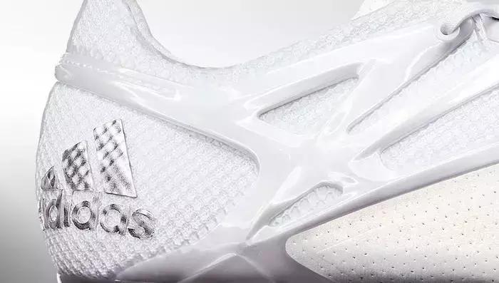 梅西第七座金球c罗反应,c罗打破国家队进球纪录的新球鞋