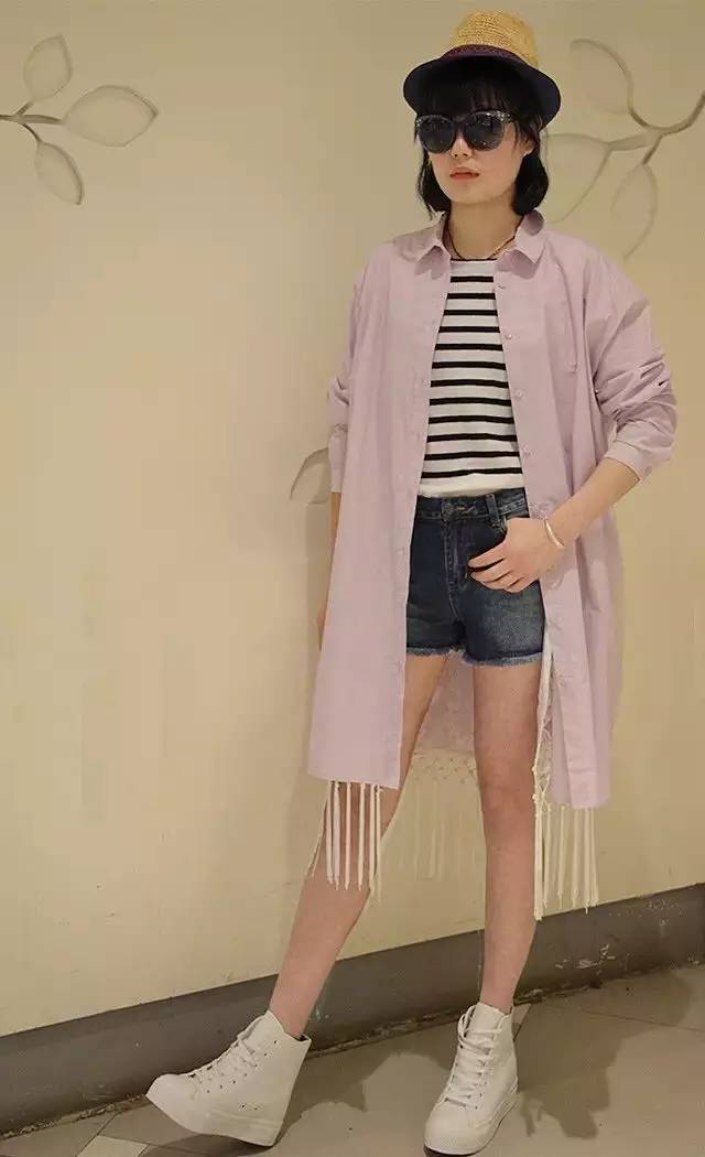 一件衬衫就让你美翻了整个春天,一件衬衫和一条裙子