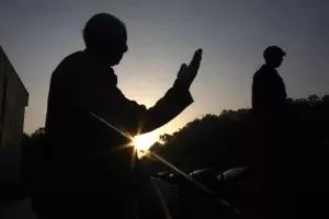 王芗斋谈站桩一文说尽站桩秘籍,王芗斋先生写的站桩漫谈