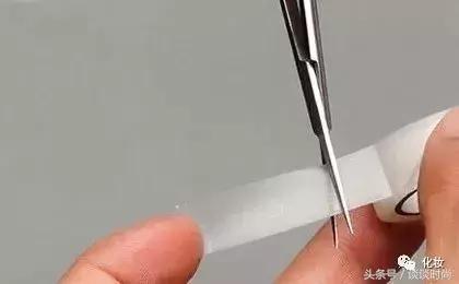 最简单贴双眼皮教程,双眼皮贴化妆初学者教程