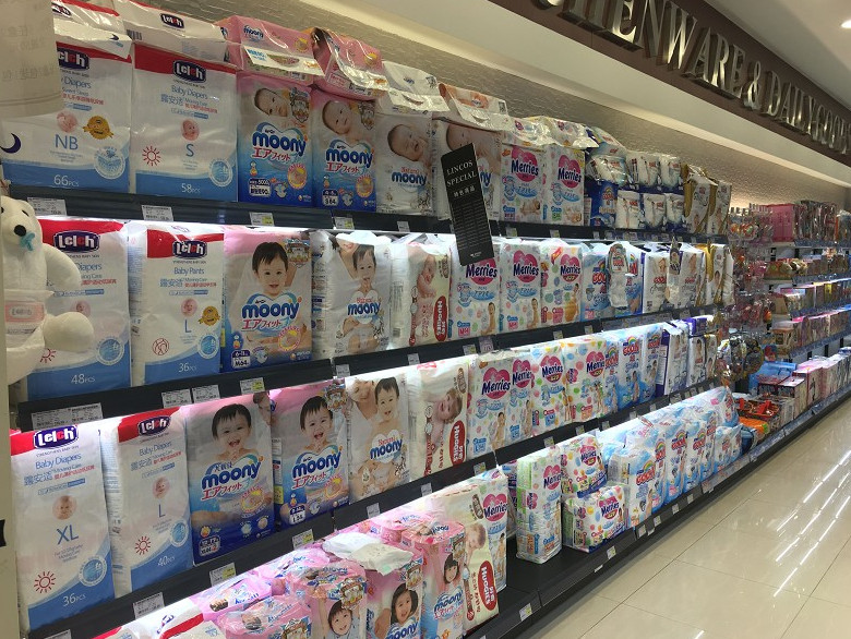 自己买比海淘便宜还得再等一等,关税下调价格影响“没那么大”