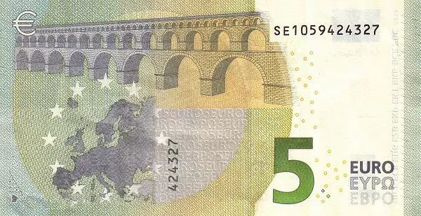 各国100元钱币图片及名称,各国的钱币长什么样子