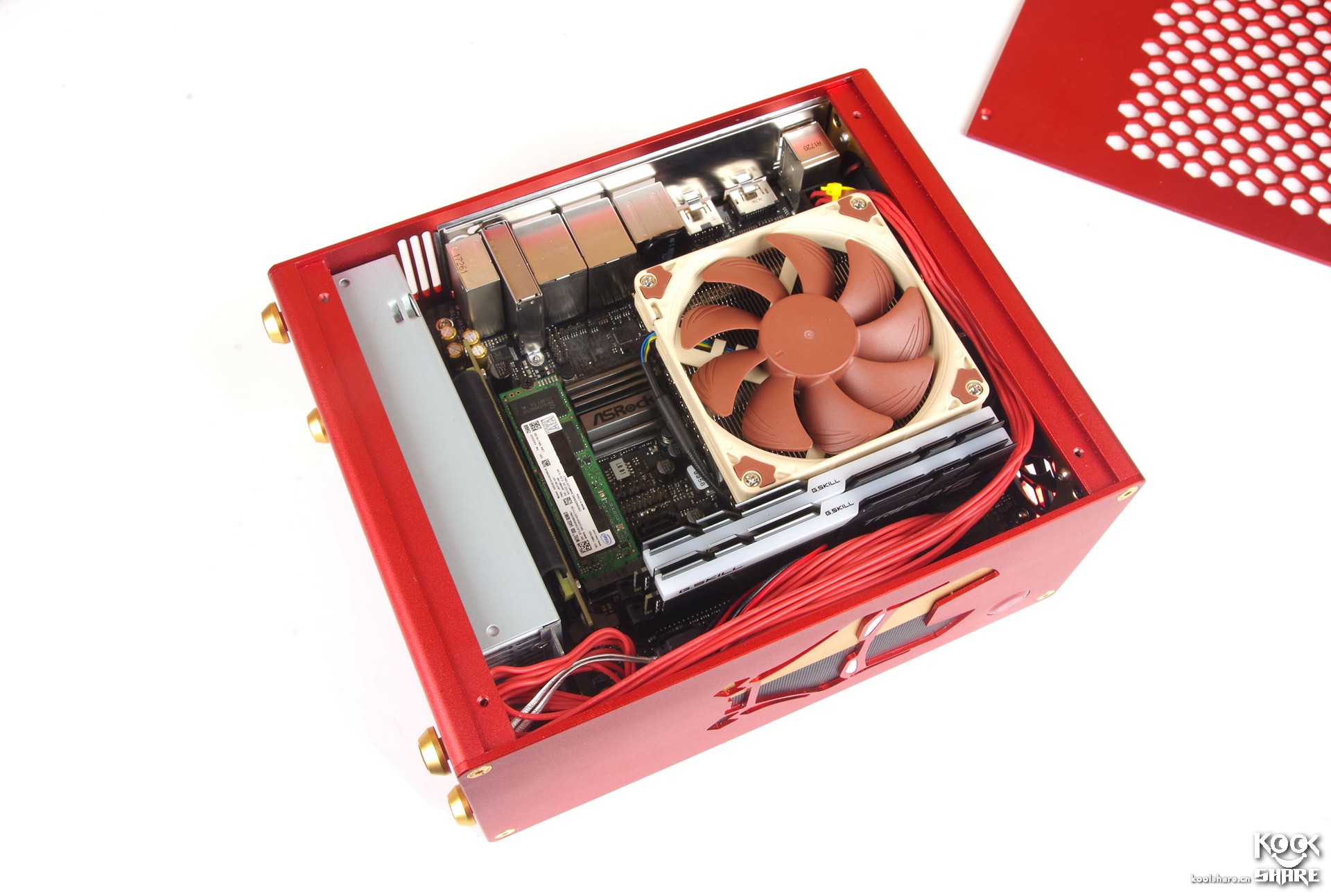 intel545s固态硬盘,英特尔545s固态拆解