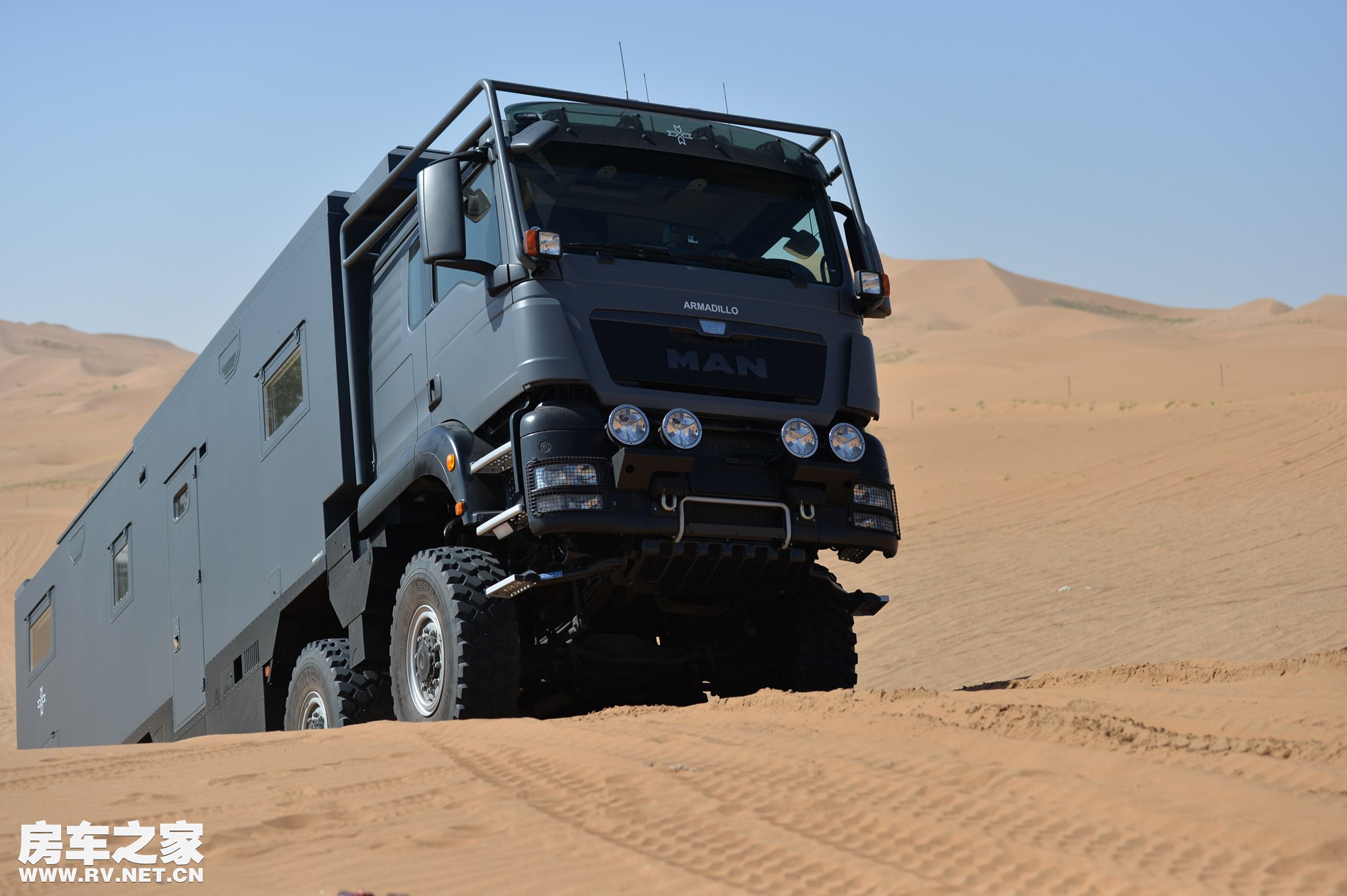 阿莫迪罗6x6征服者越野房车 (阿莫迪罗征服者8x8越野房车自驾游)