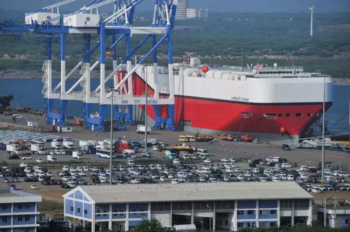 美国军演装备，登陆中方经营的港口