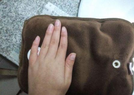 电热水袋怎么排空水,乐雪儿热水袋怎么排气