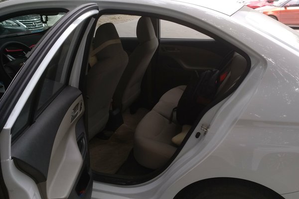 赛欧3手动有什么缺点,赛欧31.3手动舒适天窗版落地价