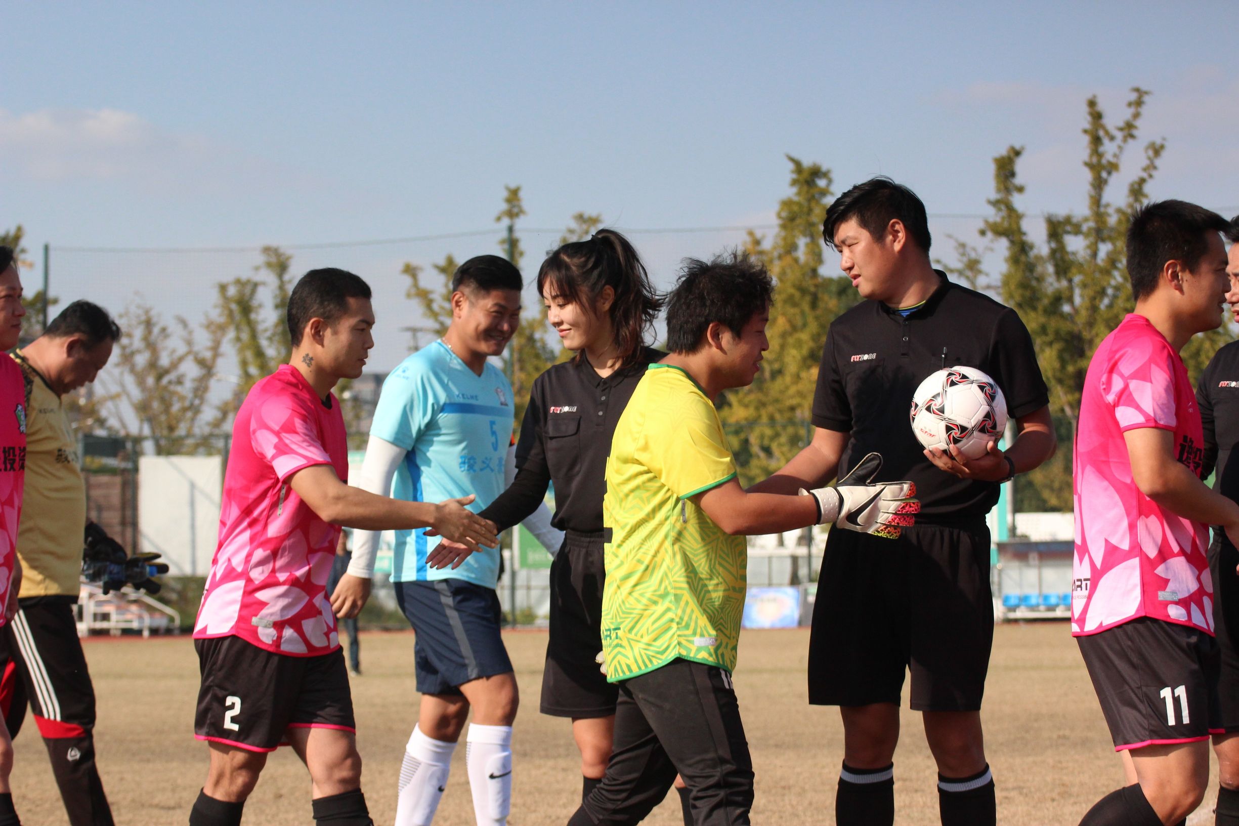 踢球是一种态度而不是混日子,踢球要积极一点是什么意思