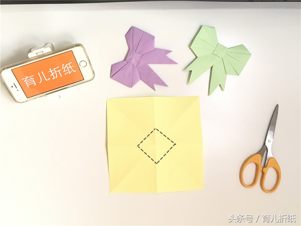 如何折纸迷你带蝴蝶结的高跟鞋,可以戴在头上的折纸蝴蝶结怎么做