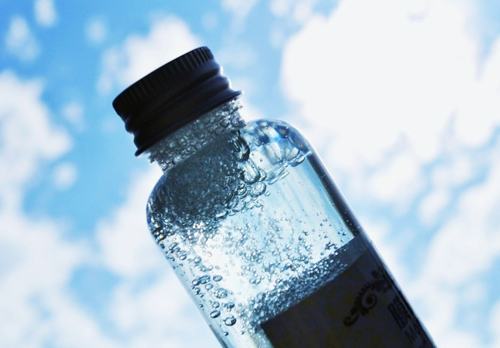 爽肤水和化妆水的区别和用法,用了很多年爽肤水