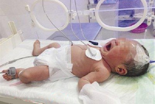 怀孕67天突然见红了怎么回事,怀孕七个月突然见红了是怎么回事