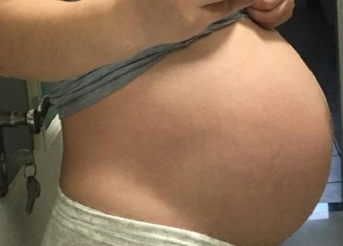 怀孕67天突然见红了怎么回事,怀孕七个月突然见红了是怎么回事