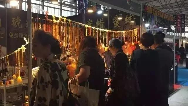 假蜜蜡琥珀,琥珀蜜蜡作假视频