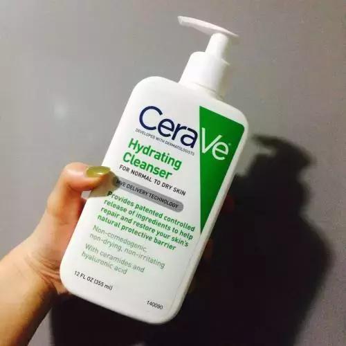 冬天皮肤起皮干燥有碎屑怎么保湿,秋冬干燥起皮补水保湿就选它