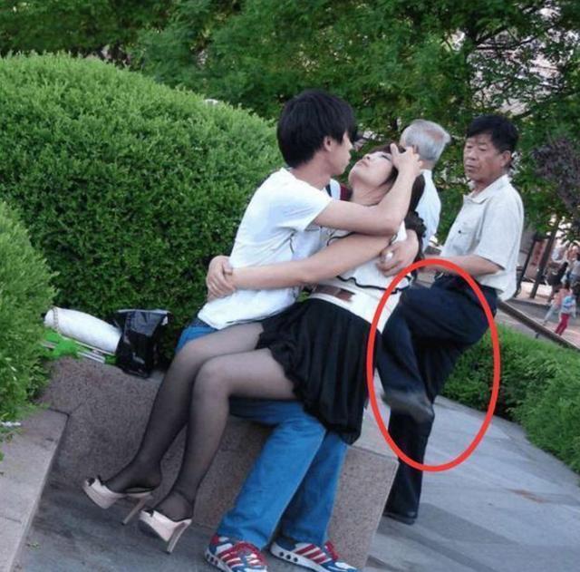 厕所串串是怎么吃的,厕所串串哪家最正宗