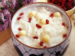 滋阴润燥的银耳莲子百合汤,滋补肾阴的百合