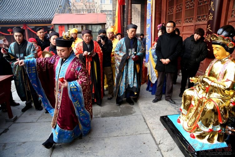 泰山老奶奶庙在哪个地方,泰山老奶奶有几个寺庙