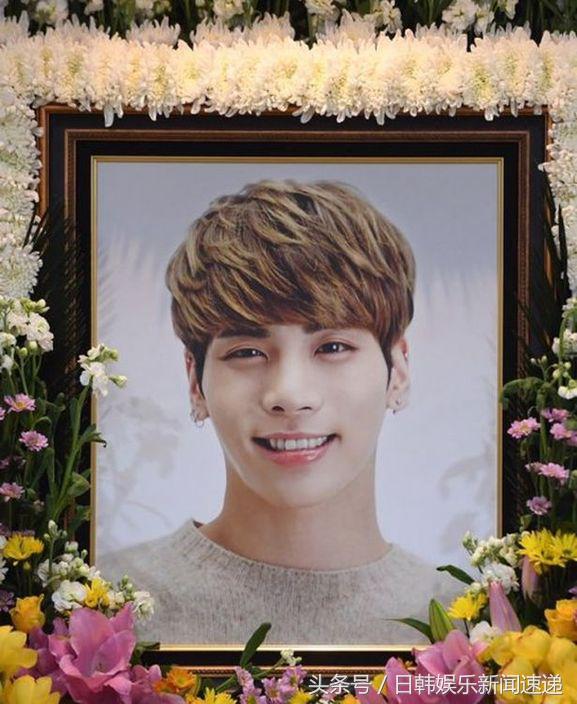 监控片段曝光!钟铉便利店买烟老板:看来赶着要走