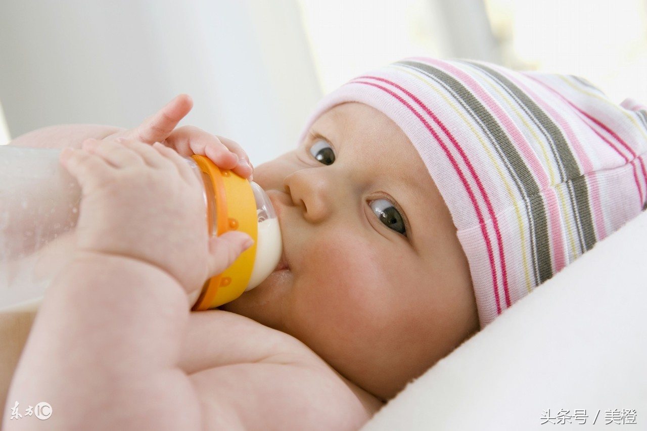 宝宝不认奶嘴怎么办啊,宝宝不认奶瓶怎么办