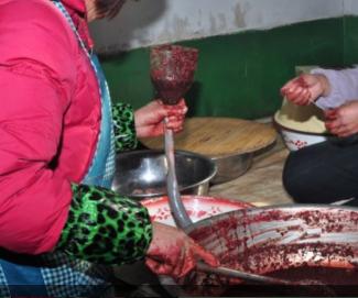 东北杀猪菜视频完整版老东北美食,东北的杀猪菜外地人吃的惯吗