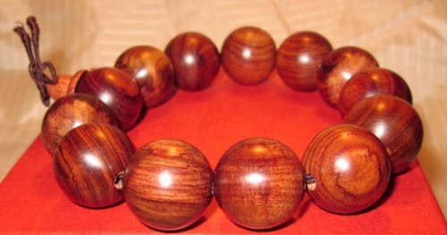 木质佛珠手串,佛珠手串用什么木质最好