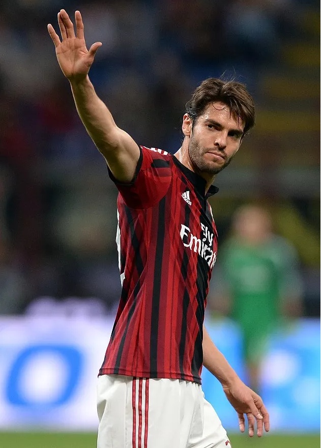 又一代青春的落幕,曾经力压c罗和梅西的卡卡