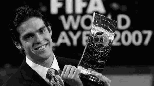 卡卡退役后还可以复合吗,卡卡退役的瞬间