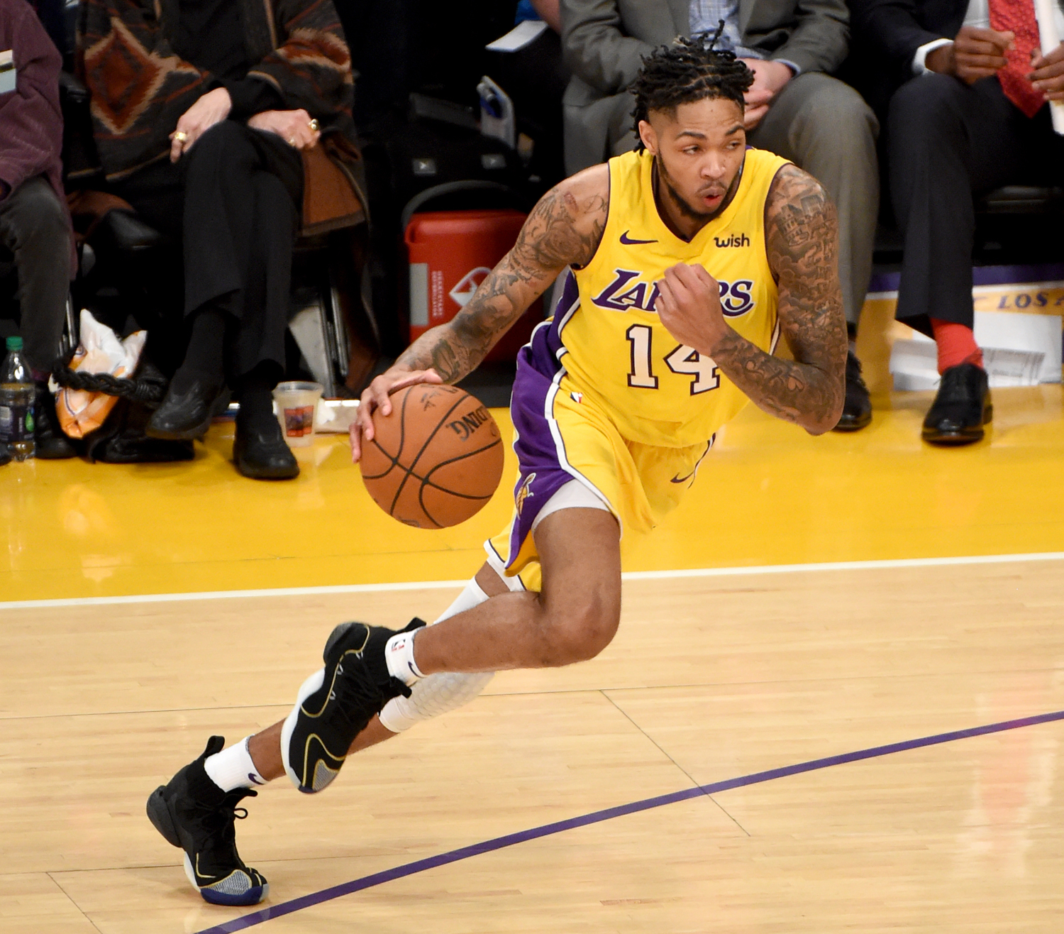 英格拉姆adidas篮球鞋,英格拉姆尼克杨拉塞尔