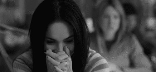 调动女生情绪聊天话题干货,没话题怎么和女生聊天开场白