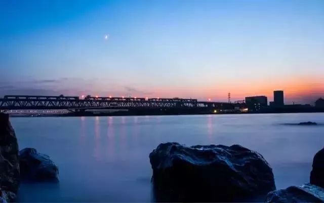 下辈子我只想做一只猪,下辈子我只想做一个俗人