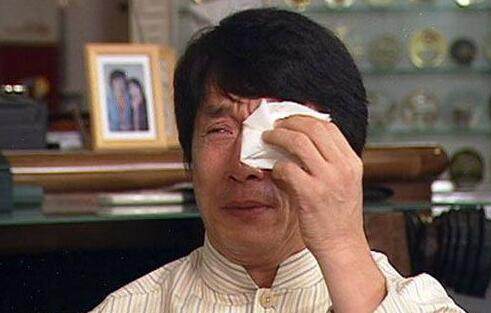 唯一的男性肉弹明星，古龙为他骂哭成龙，今71岁成这样