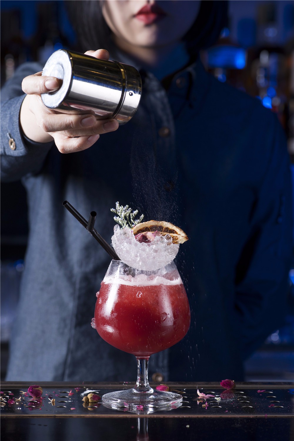 一家距离西湖仅隔2公里的治愈系清吧，六杯关于生活与爱的鸡尾酒