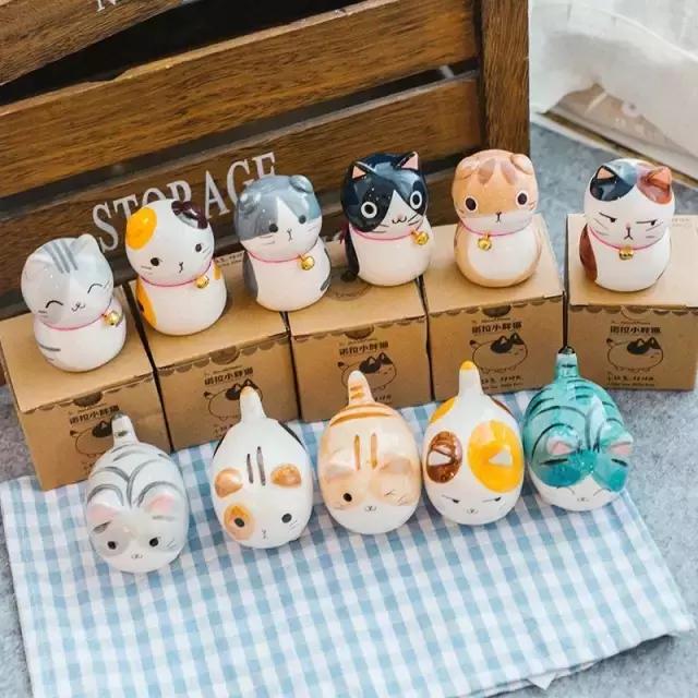 陶瓷摆件猫 (瓷摆件猫)
