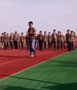 曾小贤搭帐篷是哪一季,曾小贤孪生兄弟在第几季