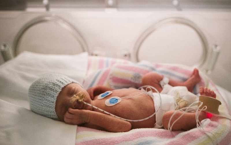 22周胎儿脚在宫颈口,18周胎儿的脚在宫颈口