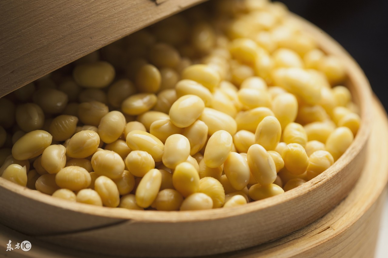 女人产后掉头发怎么回事,孕妇产后都会掉头发吗