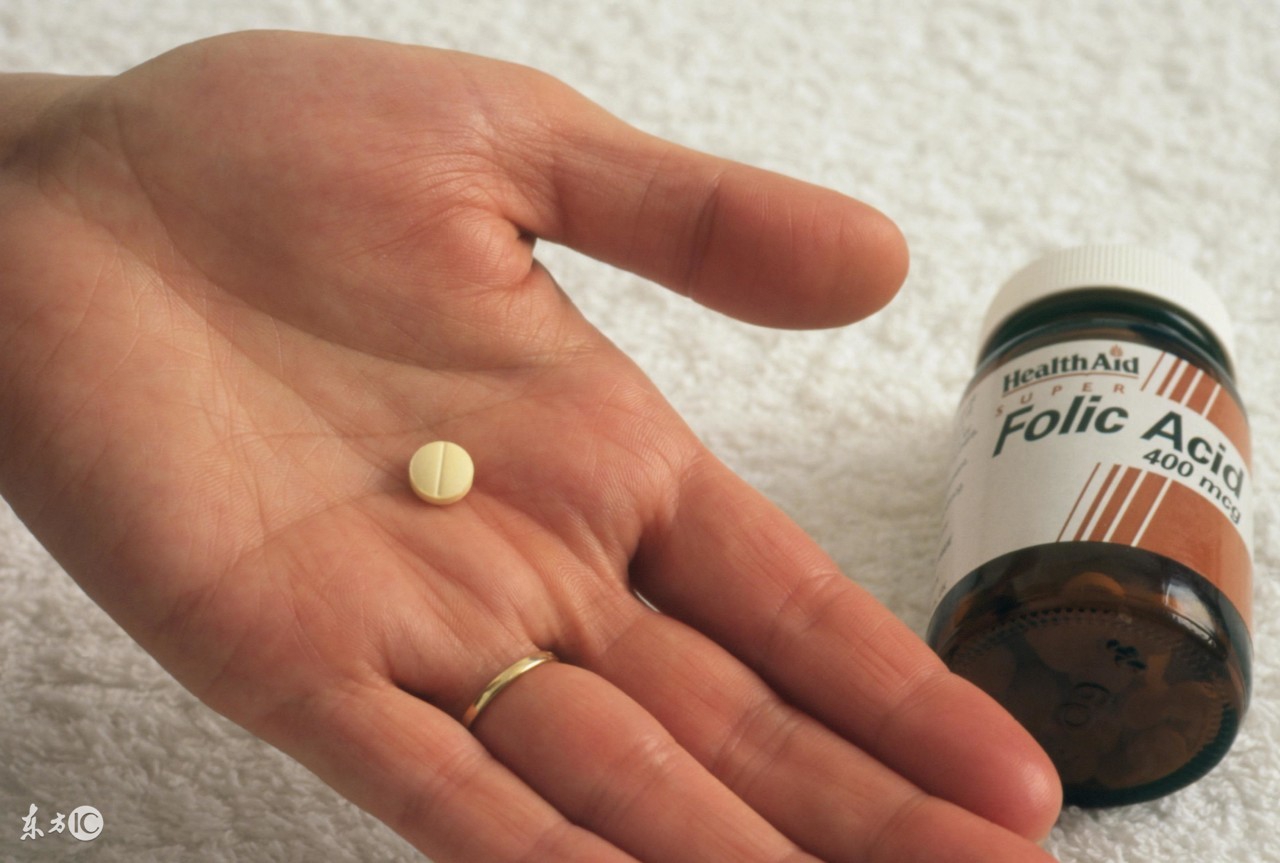 老年人叶酸什么时候吃最好,什么时候吃叶酸最佳时间